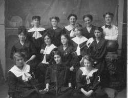 Ilwaco Basketball Team, Winter 1905/1906