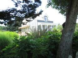Captain Stream House, June 2015