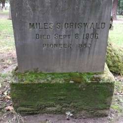Griswold's Gravestone - Note Mis-spelled Name