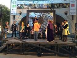 Charlie as Polonius, sitting far left