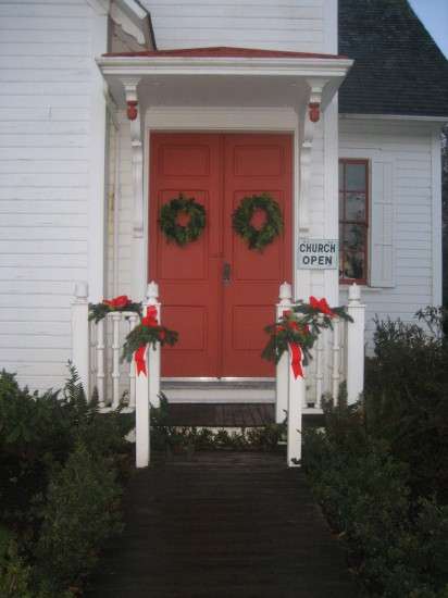 In Christmas Finery, 2010