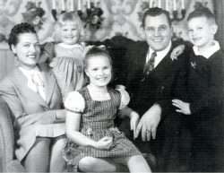 The Keith Jone Family, 1947 - Virginia, Kathy, Kris (in front), Keith, Bruce