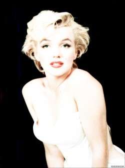 Marilyn-Monroe-marilyn-monroe-12892588-1300-1748