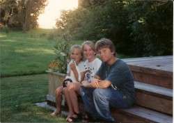 Oysterville Kids - The Freshley Girls and Nick