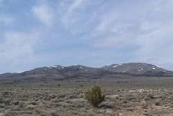 Glass Buttes, Rockhounds' Paradise