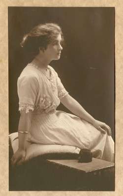 Ruth Richardson, 1908