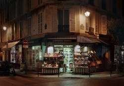 Shopping by Night in Paris - Photo by Marie Hamel