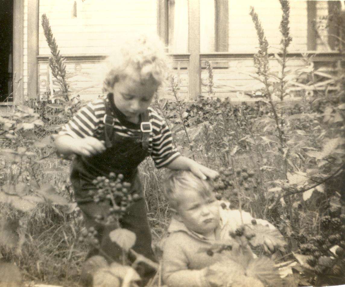 Sydney and Peter Heckes 1938