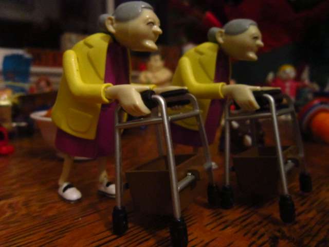 Wind-up Grannies