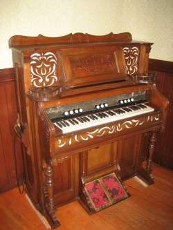 Pump Organ in Better Days