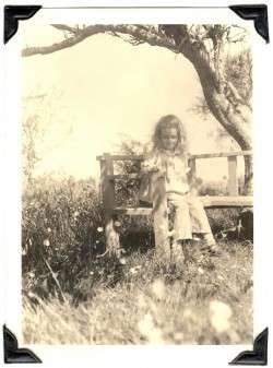 Sydney in Oysterville, 1940